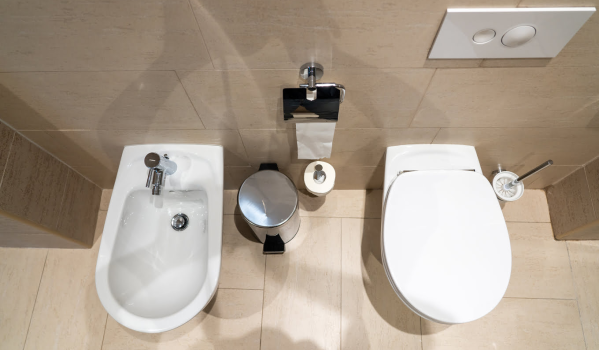WC i bidet – ile miejsca jest potrzebne, aby stworzyć funkcjonalną łazienkę?